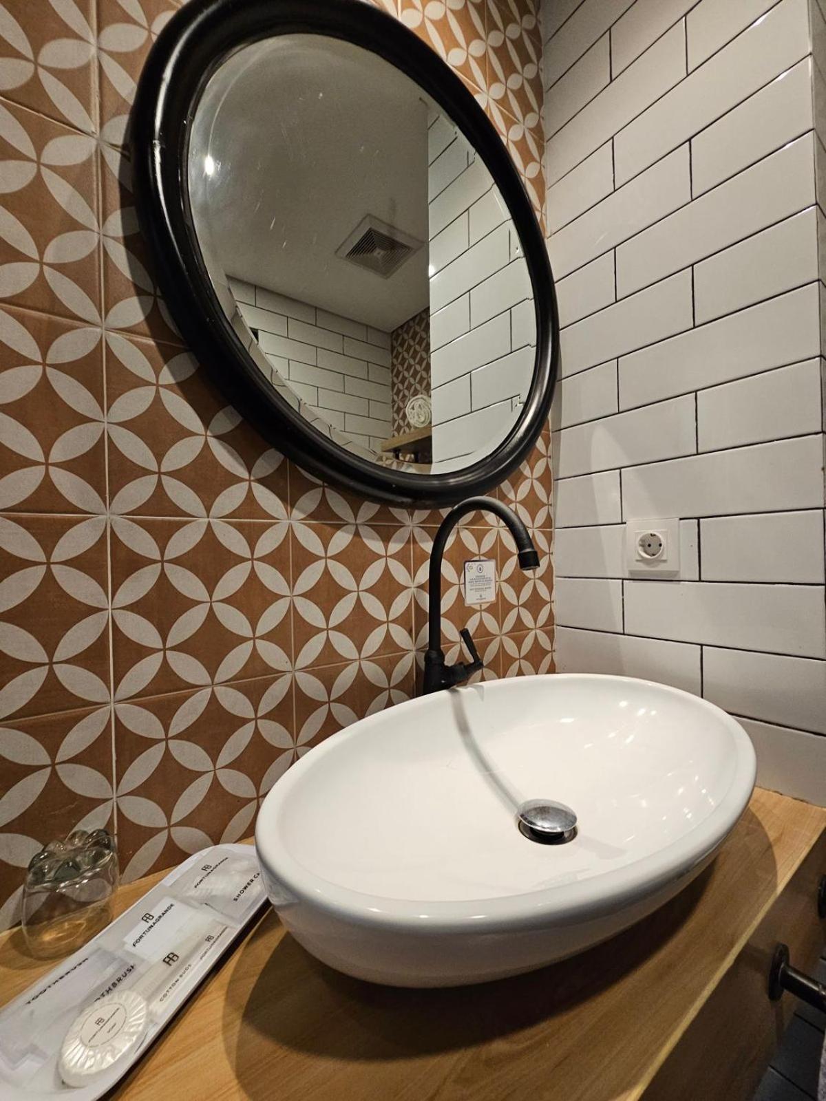 มีโอเทล เจมเบอร์ บาย ดาฟัม Hotel ภายนอก รูปภาพ
